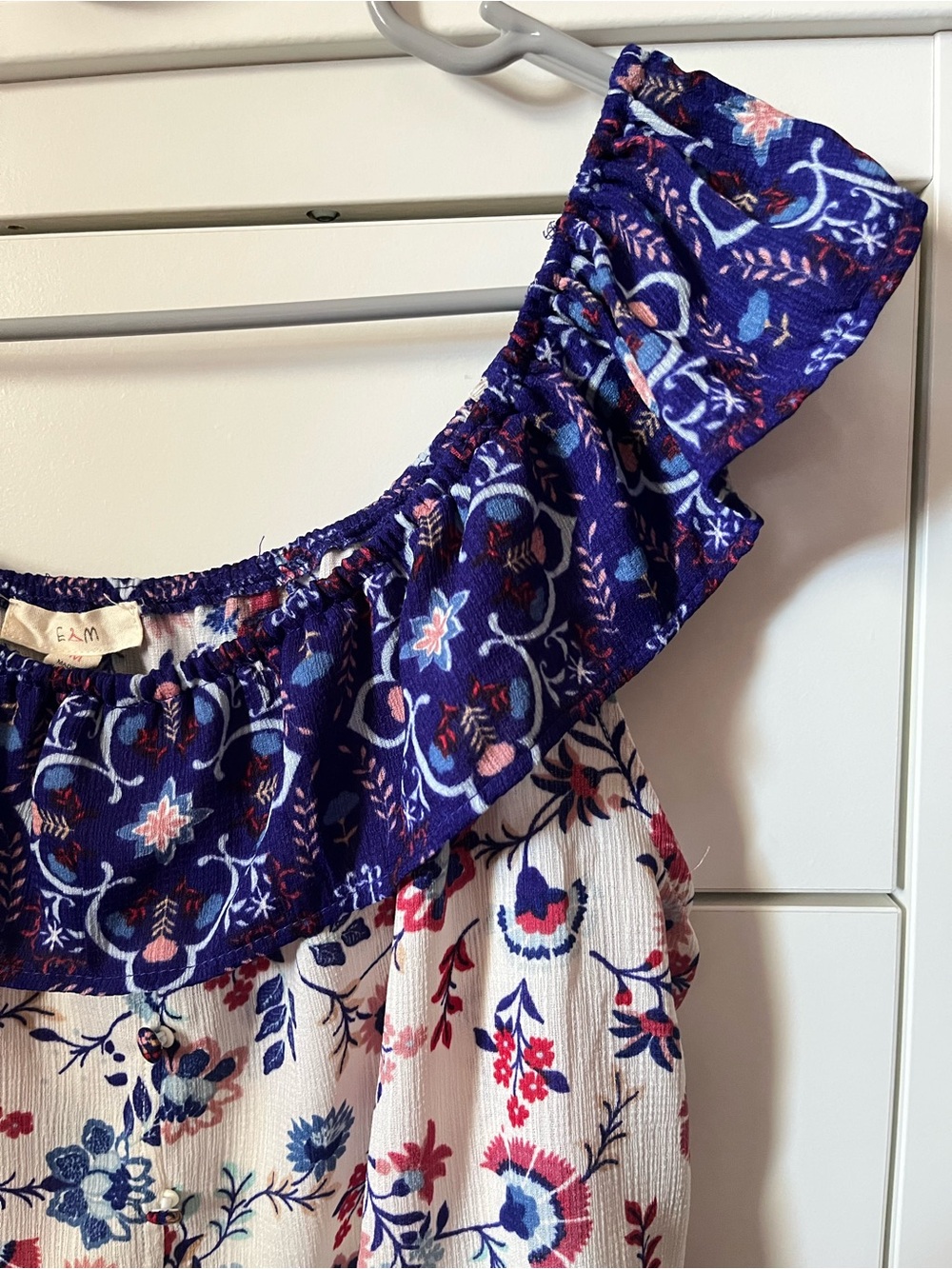 Floral Off-Shoulder Ruffle Top - Picture 4 of 5